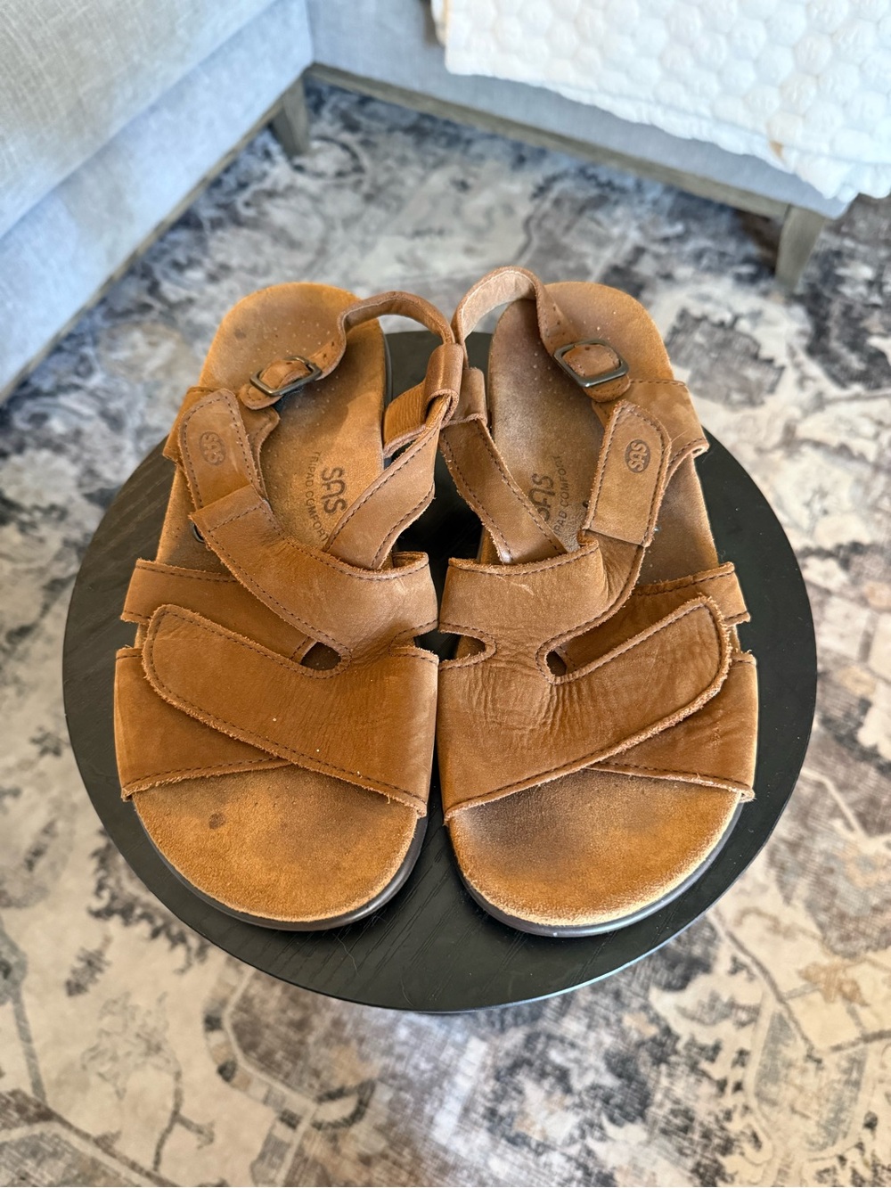 SAS Huggy Sandals Womans 9 Brown Suede